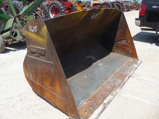 Volvo 8' end loader bucket