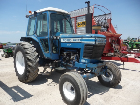 Ford 7700