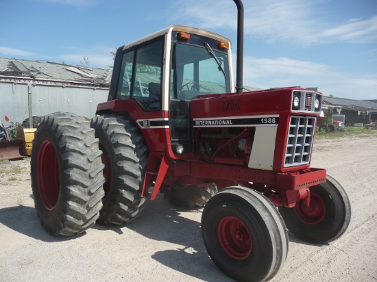 IH 1586