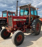 1968 IH Farmall 856
