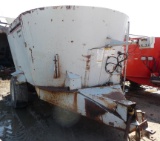 Knight 5073 Twin Screw TMR Mixer
