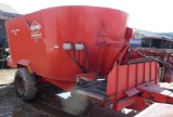 Kuhn Knight 5156 Twin Screw TMR Mixer
