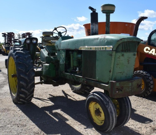 John Deere 4010