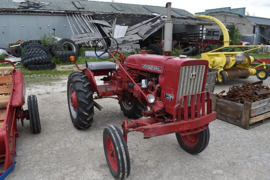 IH Farmall 140