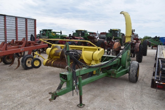 John Deere 3800 Chopper