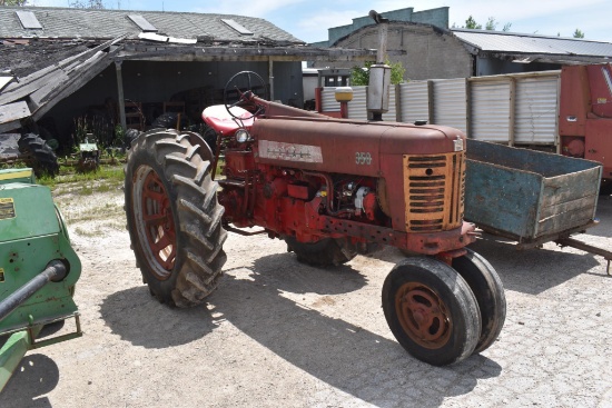 IH Farmall 350
