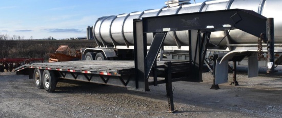 Mustang Gooseneck Trailer