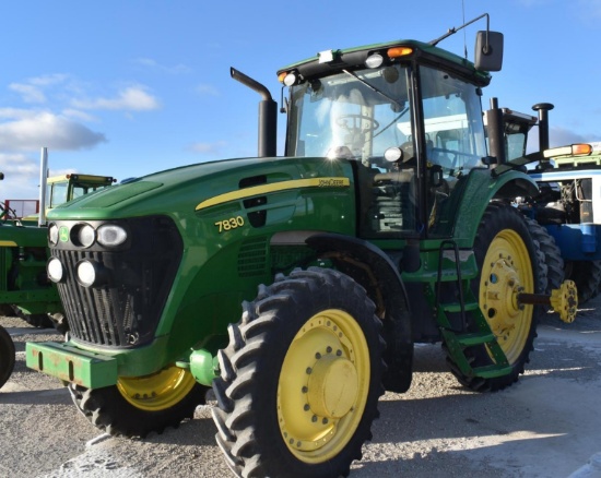 John Deere 7830