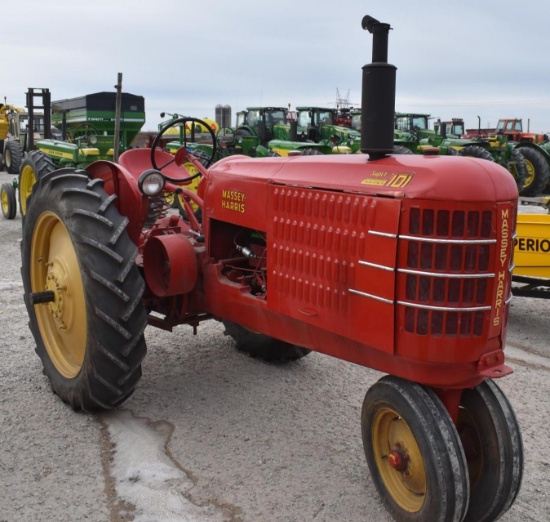 Massey Harris 101 Super