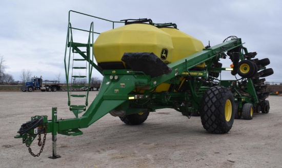 John Deere 1910 Air Seeder