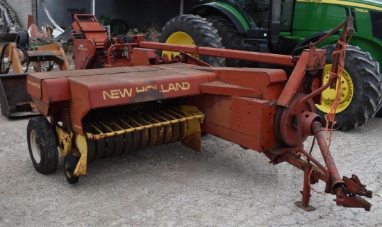 New Holland 273 Baler