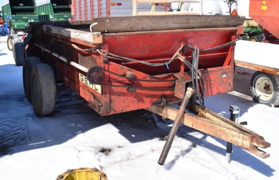 Gehl 350 Spreader