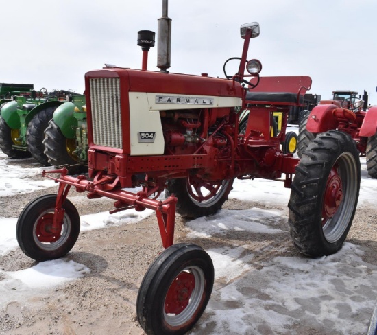 1966 IH Farmall 504