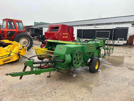 John Deere 328