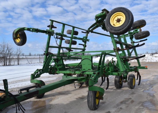 John Deere 2400