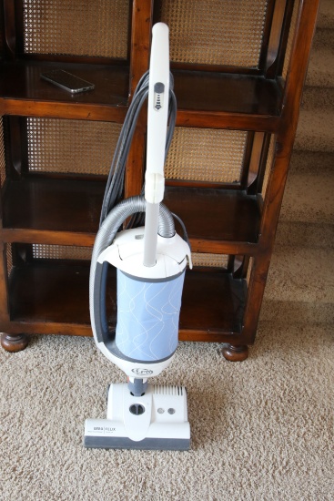 Sebo Felix Vacuum