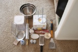 Lot of Kitchen Items