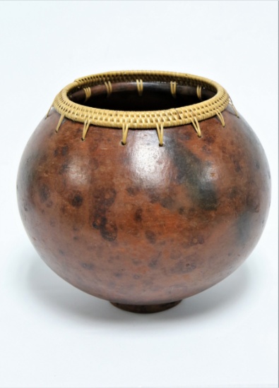 Clay Pot with Wicker Rim
