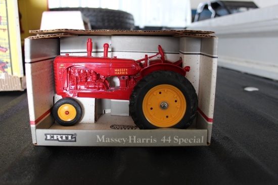 Ertl Massey Harris 44 Special