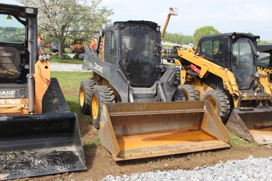 Deere 320G