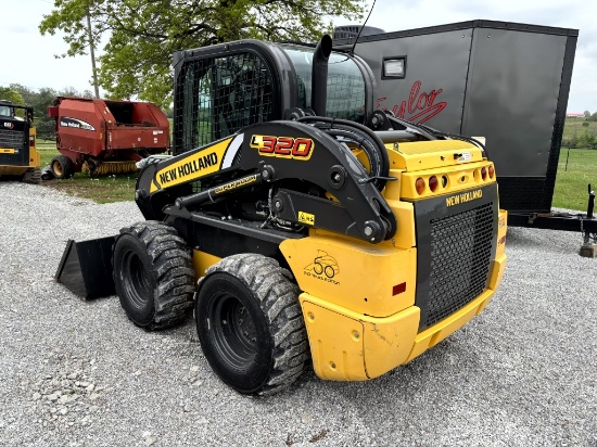 New Holland L320