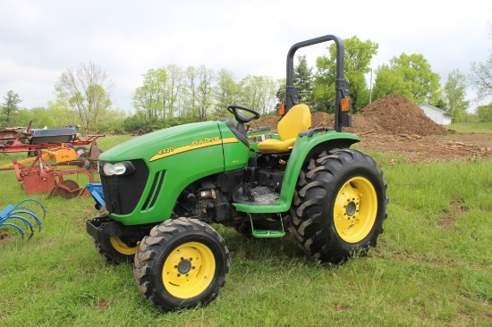 John Deere 4320