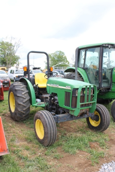 John Deere 5205