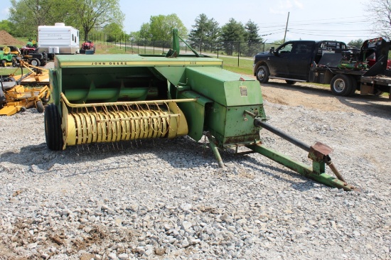 JD 336 Square Baler