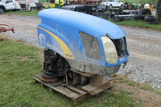 NH T5060 Engine and Hood