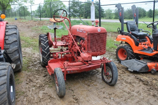 Farmall Cub