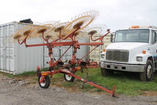 H&S 10 wheel rake