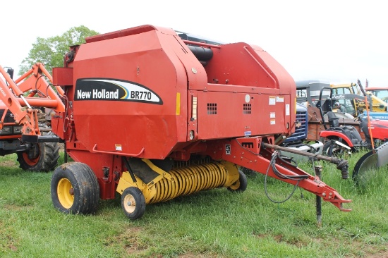 New Holland BR770