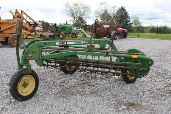 John Deere 662