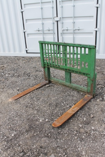 John Deere Pallet Forks