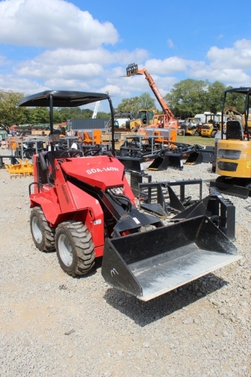 AGT Industrial Mini Skid Steer SDA-140W