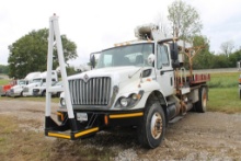 2009 International Digger Truck