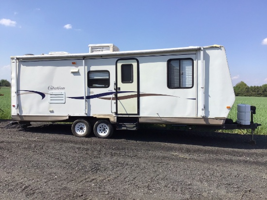 Citation Camper With Bump Out Cars Vehicles Recreational Vehicles Rv S Campers Online Auctions Proxibid