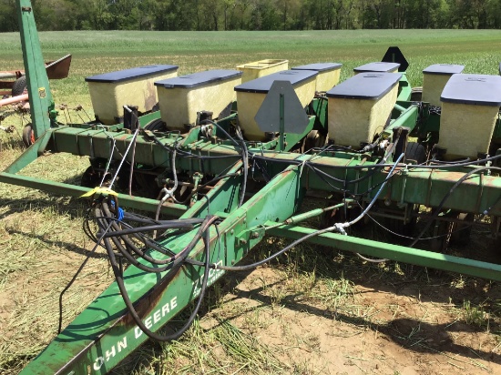 JD 7000 Conservation 6 row w/ splitters
