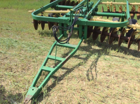 JD 14ft., Disc Harrow