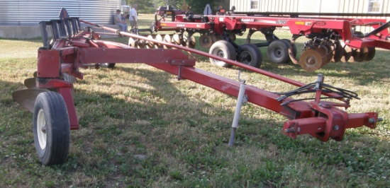 CIH 7500 6-bottom Plow