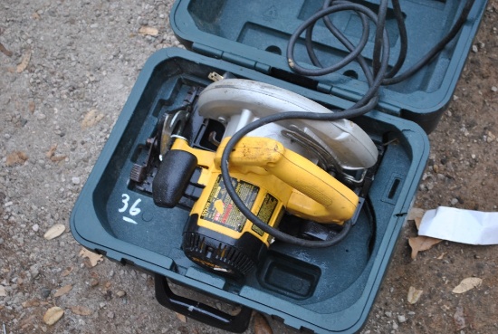 DEWALT 7 1/4" CIRCULAR SAW