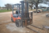 TOYOTA MOD 7FDU32 6000LB FORK LIFT