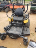 CUBCADT COMMERCIAL MOWER