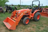 KUBOAT L3301 TRACTOR W/ LOADER