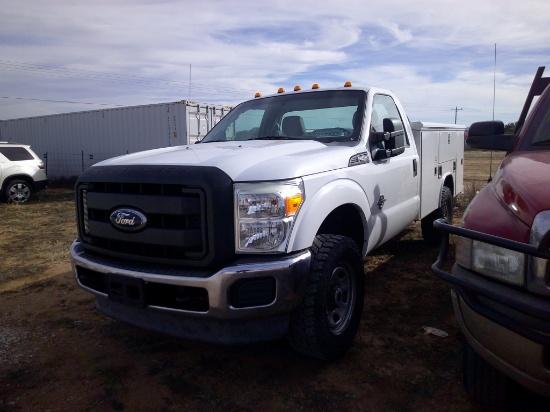 2011 FORD F350 S.CAB PU W/ UTILITY BED