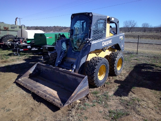 JD 332D SKID STEER