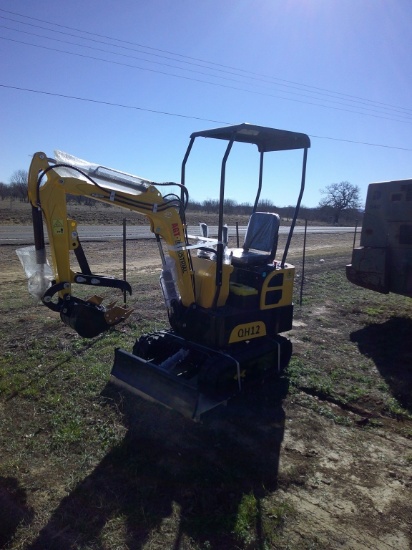 AGT INDUSTRIAL QH12 MINI EXCAVATOR
