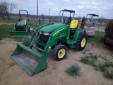 JD 3320 FARM TRACTOR