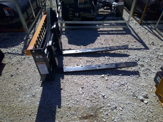 SET WOLVERINE 48" PALLET FORKS W/ HYD SLIDE