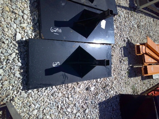 (1) REC HITCH PLATE F/ SKID STEER